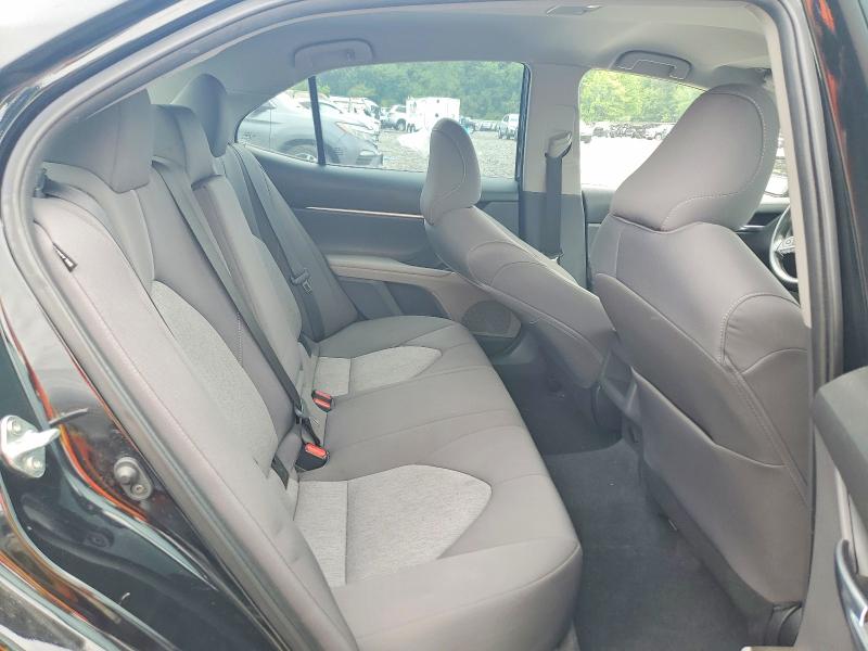 58379436 :رقم المزاد ، 4T1C11AK3NU697465 vin ، 2022 Toyota Camry مزاد بيع