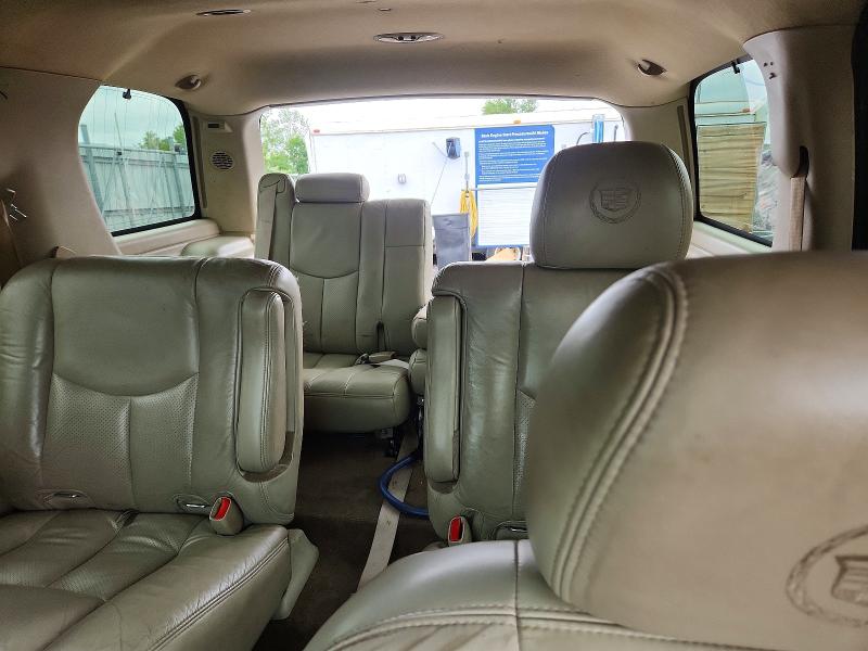 2004 Cadillac Escalade მანქანა იყიდება აუქციონზე, vin: 1GYEK63N14R174715, აუქციონის ნომერი: 57610716