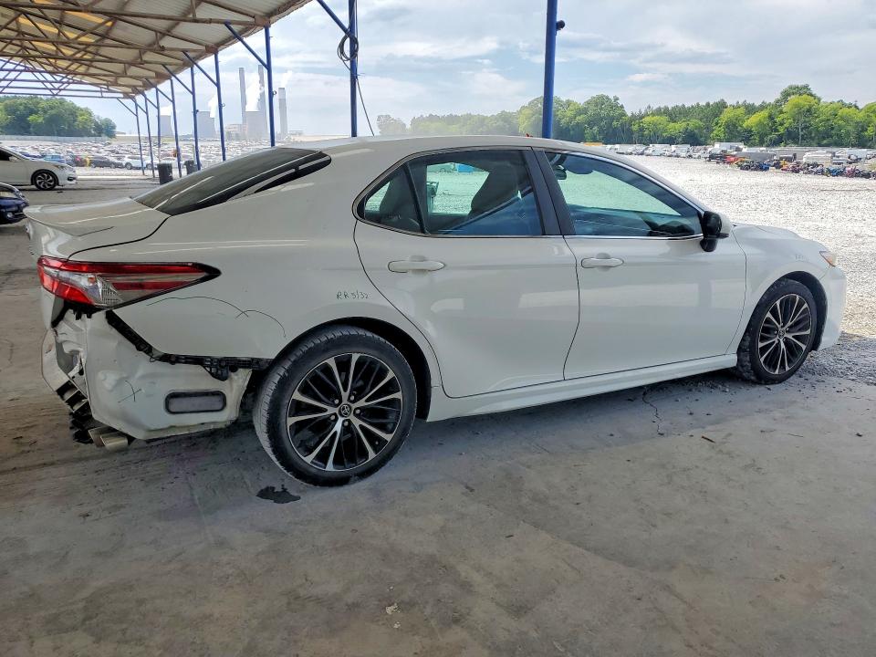Продаж на аукціоні авто 2018 Toyota Camry, vin: 4T1B11HK5JU676970, номер лоту: 56481996
