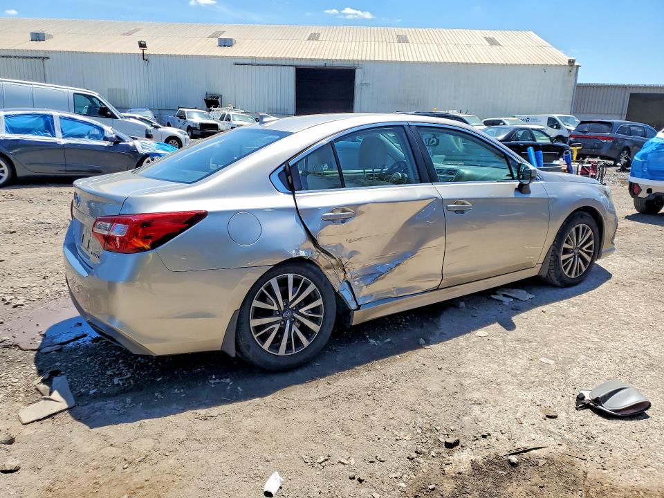 57211746 :رقم المزاد ، 4S3BNAF64K3008003 vin ، 2019 Subaru Legacy مزاد بيع