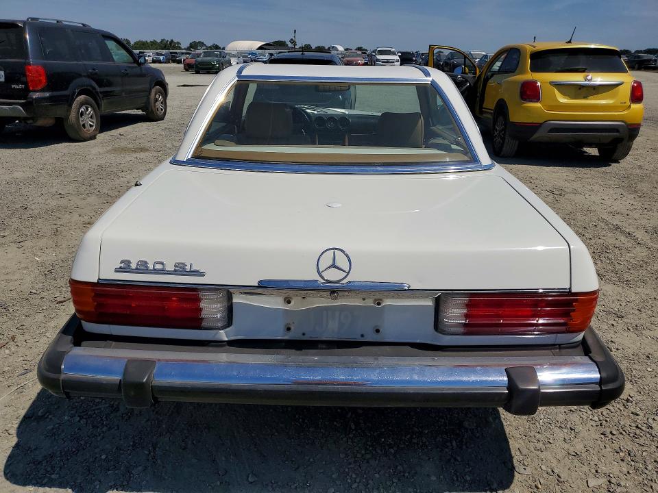 57892226 :رقم المزاد ، WDBBA45A5EA004463 vin ، 1984 Mercedes-benz 380 مزاد بيع