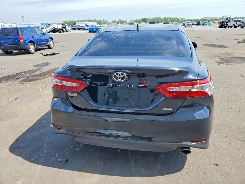 55706396 :رقم المزاد ، 4T1F11AK5LU379471 vin ، 2020 Toyota Camry مزاد بيع