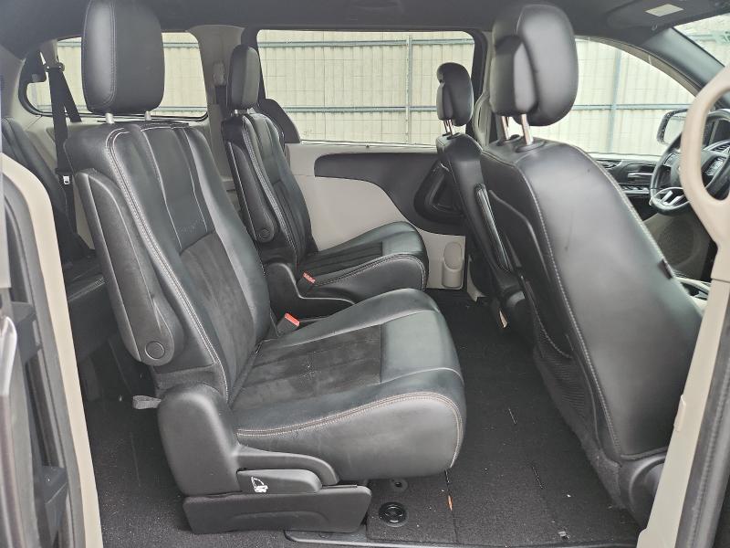 57670576 :رقم المزاد ، 2C4RDGCG2HR611937 vin ، 2017 Dodge Grand Caravan مزاد بيع