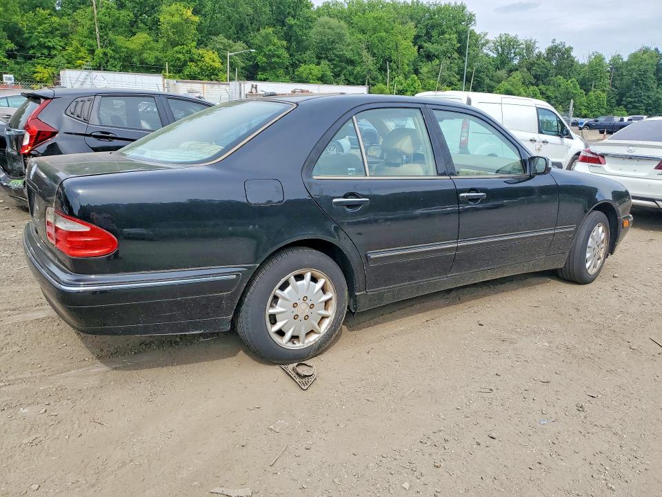 2001 Mercedes-benz E მანქანა იყიდება აუქციონზე, vin: WDBJF65JX1B309079, აუქციონის ნომერი: 58988566