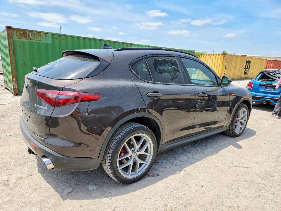 Aukcja sprzedaży 2018 Alfa Romeo Stelvio, vin: ZASFAKNN4J7C00323, numer aukcji: 54668226