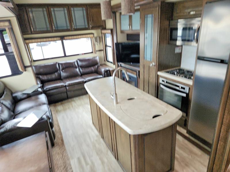 Продажа на аукционе авто 2018 Grand Design Solitude, vin: 573FS4223J1110376, номер лота: 53188046