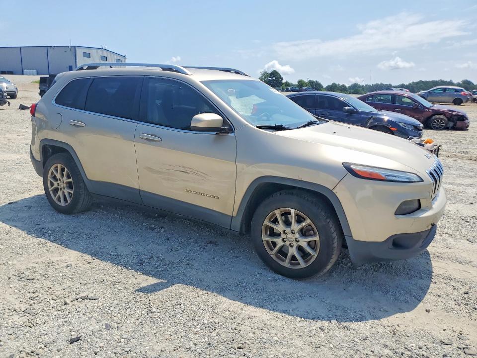 85447115 :رقم المزاد ، 1C4PJLCB6FW516850 vin ، 2015 Jeep Cherokee مزاد بيع