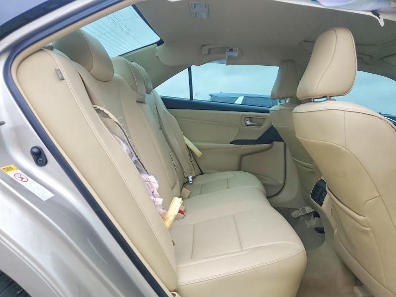 56512696 :رقم المزاد ، 4T1BF1FK7HU754244 vin ، 2017 Toyota Camry مزاد بيع