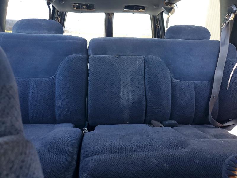 Продаж на аукціоні авто 1995 Chevrolet Suburban, vin: 1GNGC26N9SJ326176, номер лоту: 56700926