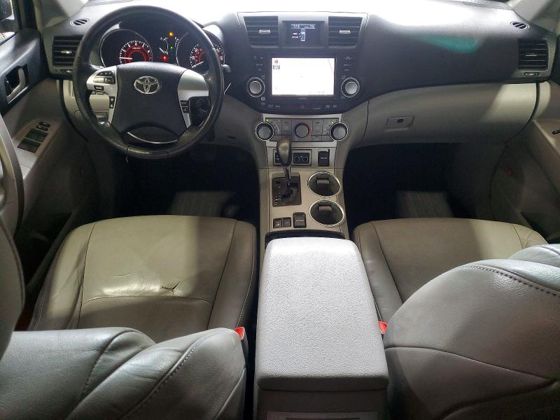 56542136 :رقم المزاد ، 5TDBK3EH1BS068732 vin ، 2011 Toyota Highlander مزاد بيع