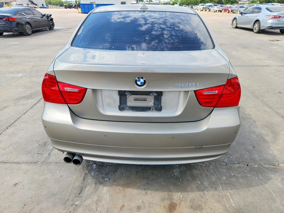 55727036 :رقم المزاد ، WBAPH7G51BNM58375 vin ، 2011 Bmw 3 Series 328i مزاد بيع