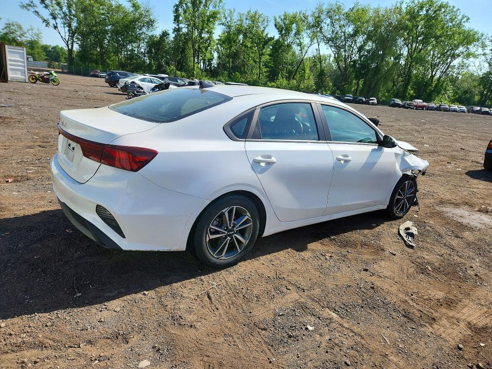 56306396 :رقم المزاد ، 3KPF24AD8RE753731 vin ، 2024 Kia Forte مزاد بيع
