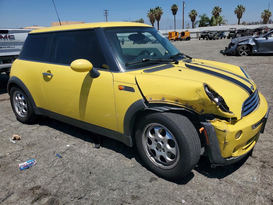2005 Mini Cooper მანქანა იყიდება აუქციონზე, vin: WMWRC33485TJ66798, აუქციონის ნომერი: 58286606