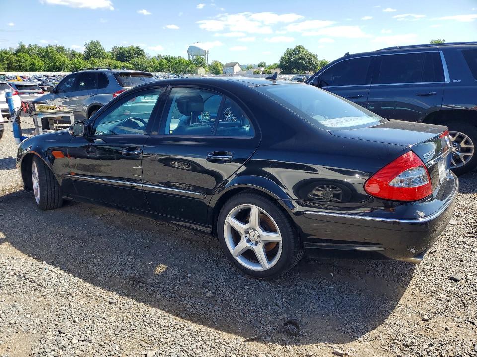 56402306 :رقم المزاد ، WDBUF87XX9B402125 vin ، 2009 Mercedes-benz E مزاد بيع