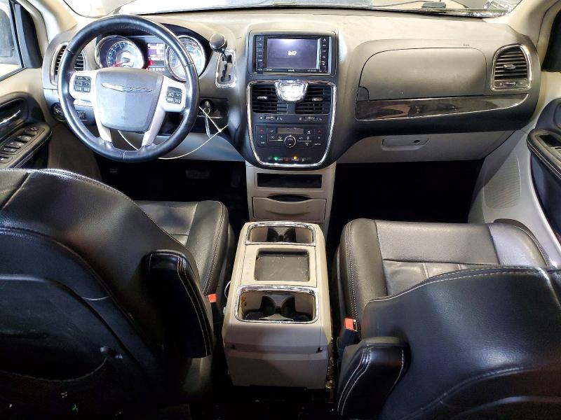 57245596 :رقم المزاد ، 2C4RC1BG8FR637831 vin ، 2015 Chrysler Town & Country مزاد بيع