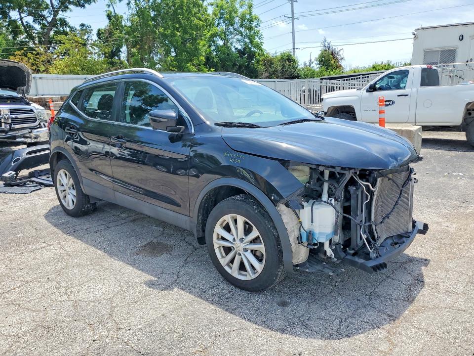 Продажа на аукционе авто 2017 Nissan Rogue Sport, vin: JN1BJ1CR1HW127759, номер лота: 73341685