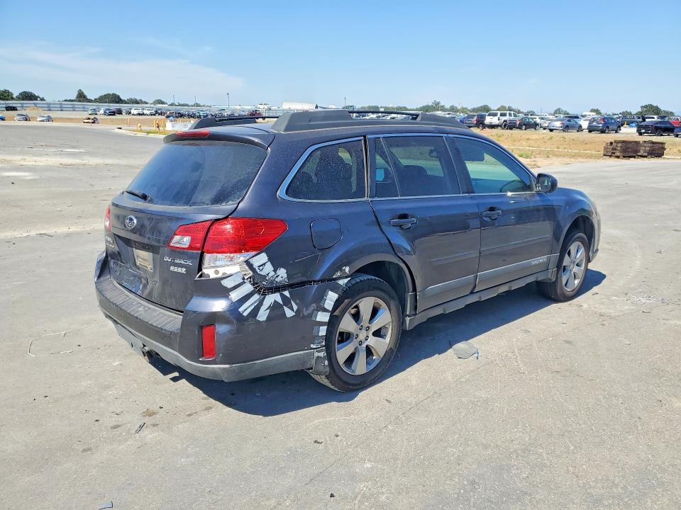 57591906 :رقم المزاد ، 4S4BRBCC0C3226201 vin ، 2012 Subaru Outback مزاد بيع