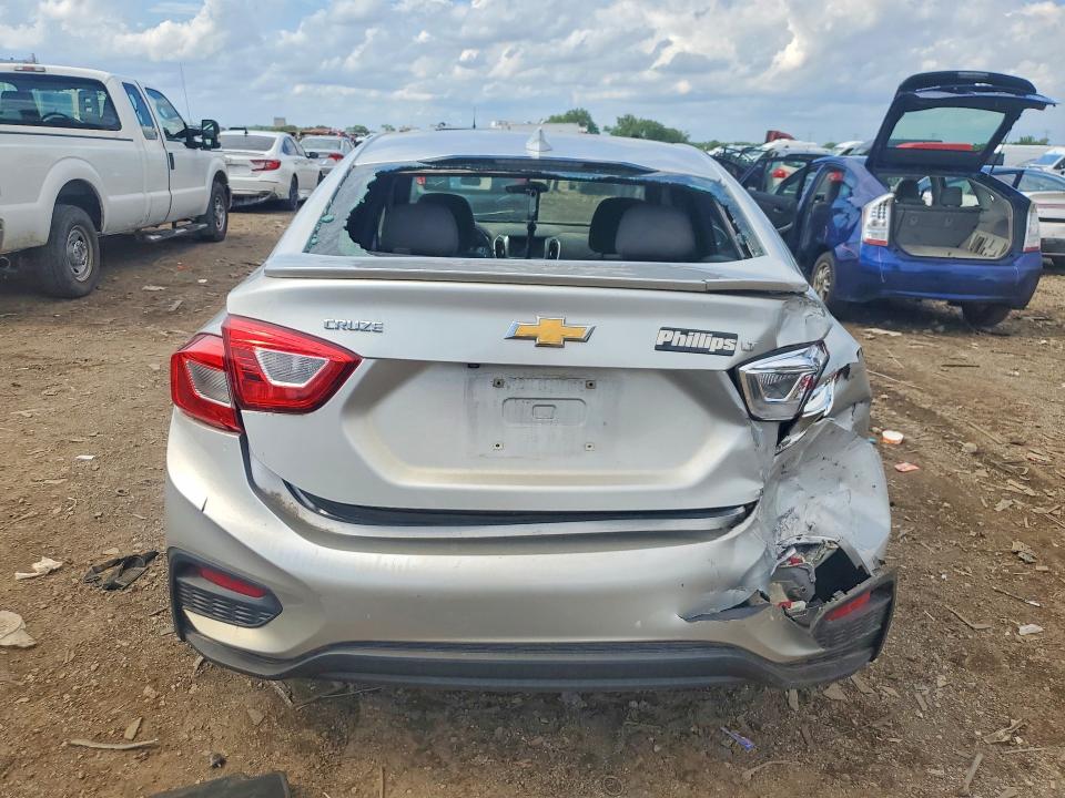 2018 Chevrolet Cruze მანქანა იყიდება აუქციონზე, vin: 1G1BE5SM7J7183292, აუქციონის ნომერი: 56412646