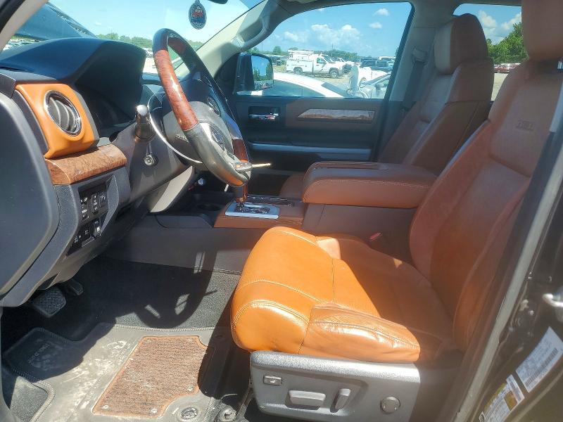 57907856 :رقم المزاد ، 5TFAW5F1XJX683981 vin ، 2018 Toyota Tundra مزاد بيع