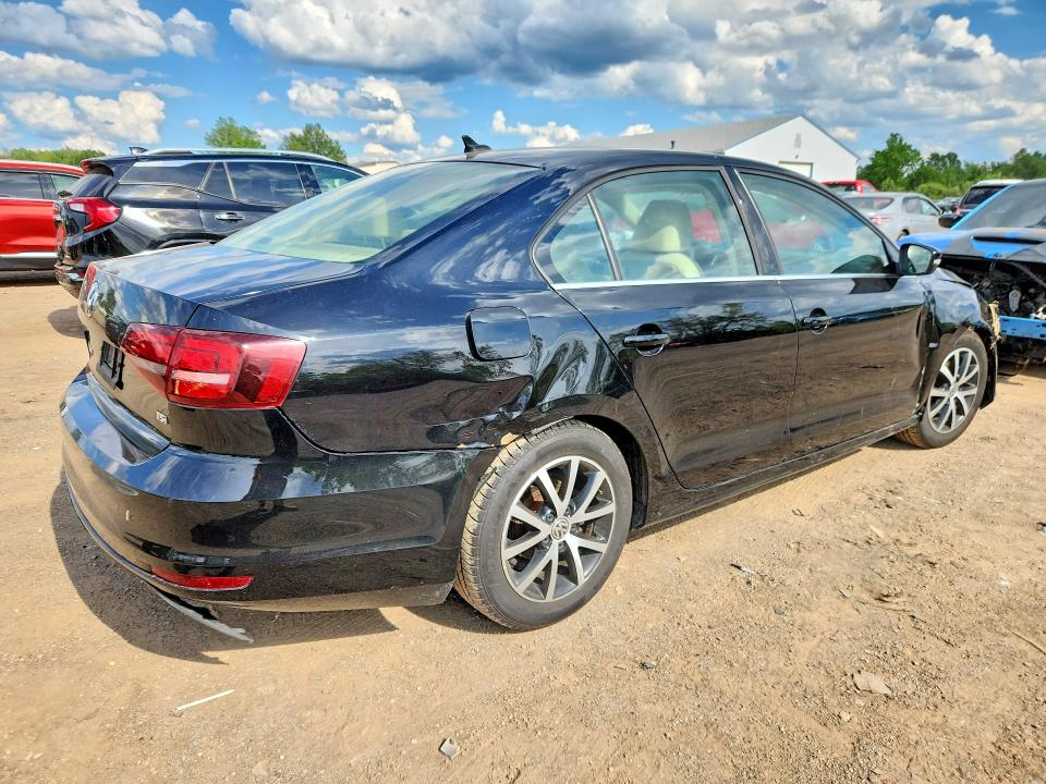 57169796 :رقم المزاد ، 3VWDB7AJ9HM339597 vin ، 2017 Volkswagen Jetta مزاد بيع