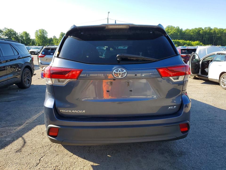 57438506 :رقم المزاد ، 5TDKZRFH9KS297768 vin ، 2019 Toyota Highlander مزاد بيع