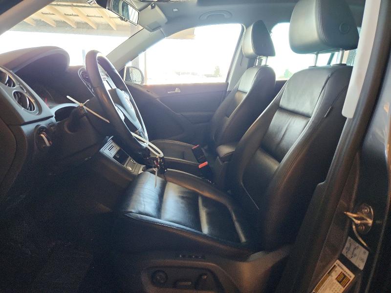 59285746 :رقم المزاد ، WVGVV7AX7HK031446 vin ، 2017 Volkswagen Tiguan مزاد بيع