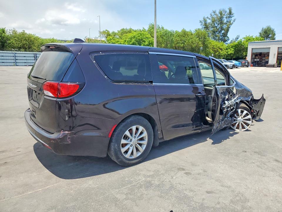 57870776 :رقم المزاد ، 2C4RC1FG2JR279144 vin ، 2018 Chrysler Pacifica مزاد بيع