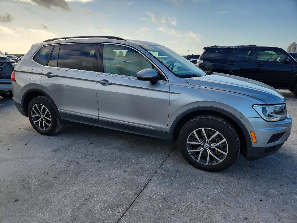 Продаж на аукціоні авто 2020 Volkswagen Tiguan, vin: 3VV3B7AX1LM092900, номер лоту: 56145456