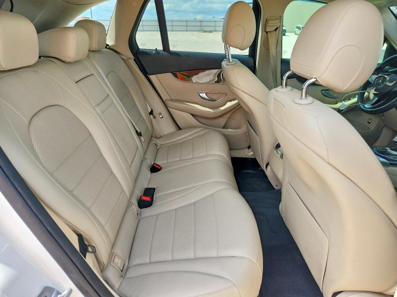 56143336 :رقم المزاد ، WDC0G4JB5JV090229 vin ، 2018 Mercedes-benz Glc مزاد بيع