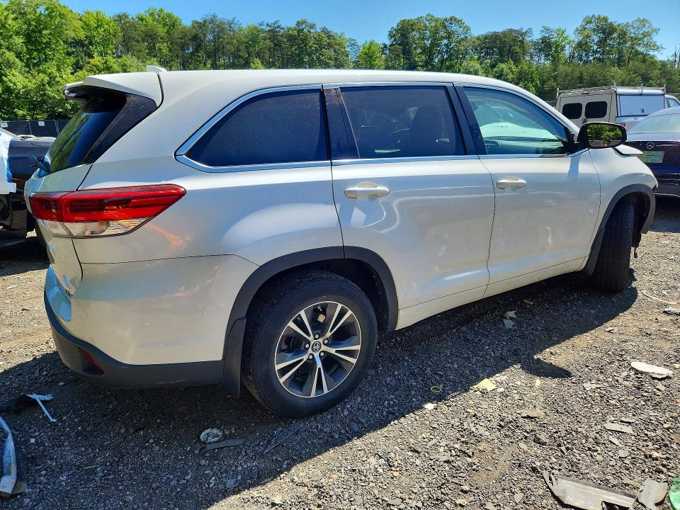 55824316 :رقم المزاد ، 5TDBZRFHXHS376424 vin ، 2017 Toyota Highlander مزاد بيع