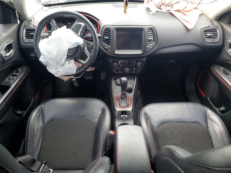 55832306 :رقم المزاد ، 3C4NJDDB2JT115418 vin ، 2018 Jeep Compass مزاد بيع