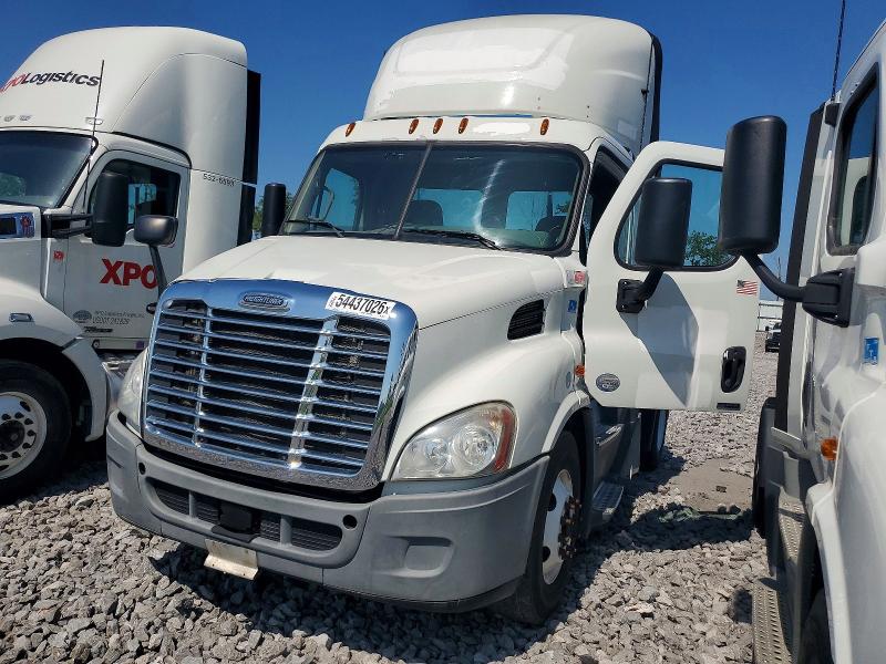 Продаж на аукціоні авто 2017 Freightliner Cascadia 113, vin: 3AKBGADVXHSJD0578, номер лоту: 54437026