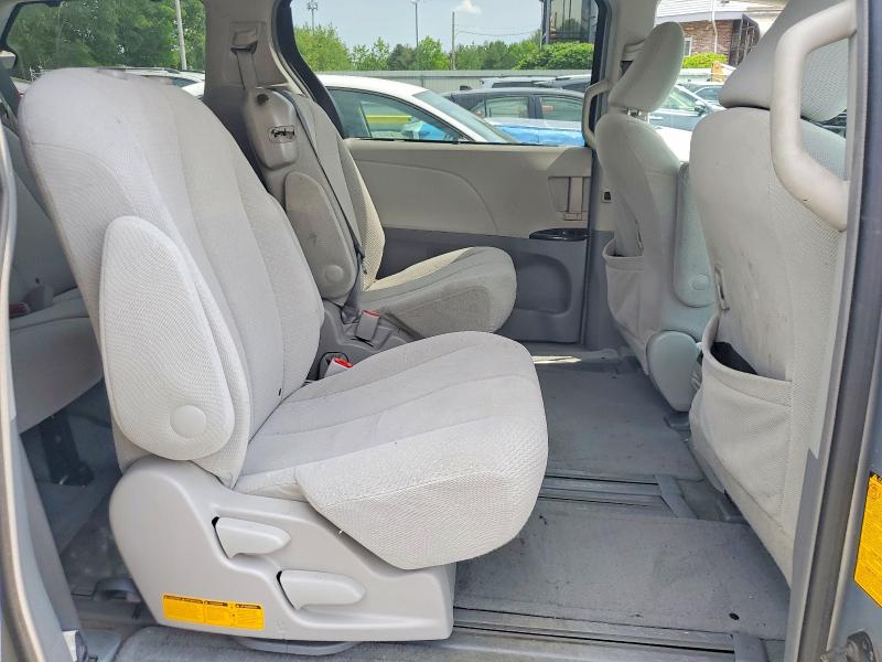 2014 Toyota Sienna მანქანა იყიდება აუქციონზე, vin: 5TDKK3DC9ES518072, აუქციონის ნომერი: 57130546