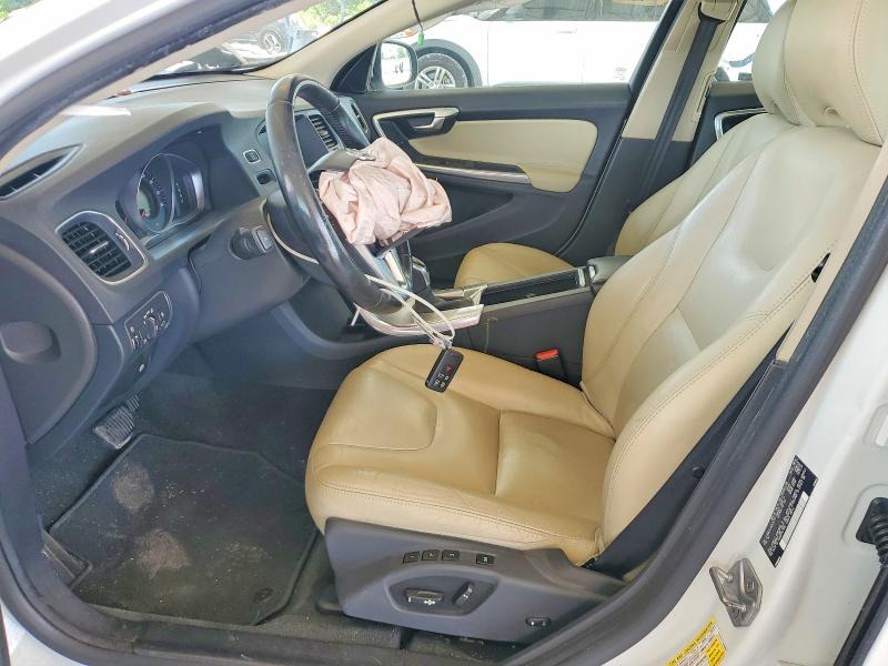 2017 Volvo S60 მანქანა იყიდება აუქციონზე, vin: YV126MFL7H2422731, აუქციონის ნომერი: 57040916