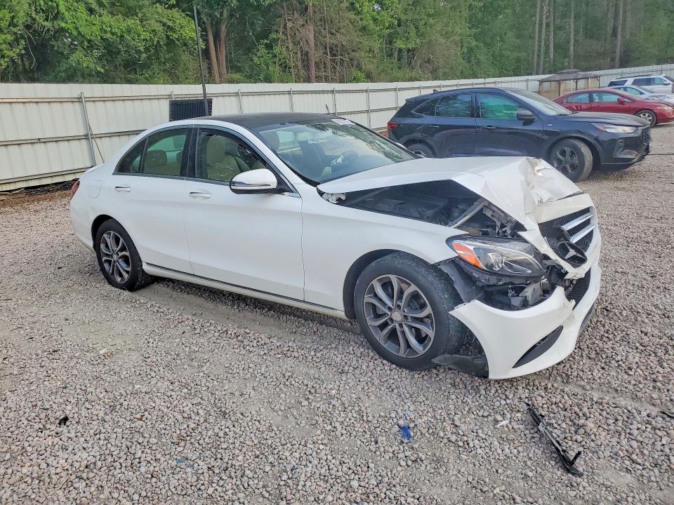 56251326 :رقم المزاد ، WDDWF4KB8HR215055 vin ، 2017 Mercedes-benz C مزاد بيع