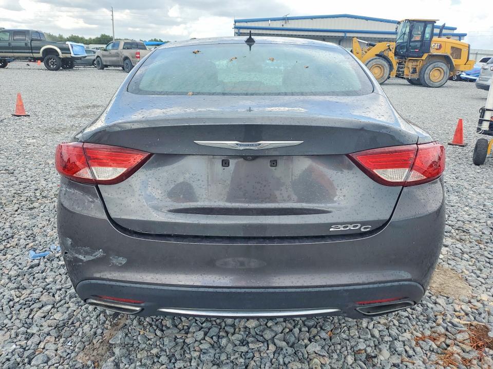 58381446 :رقم المزاد ، 1C3CCCCG5FN581557 vin ، 2015 Chrysler 200 مزاد بيع