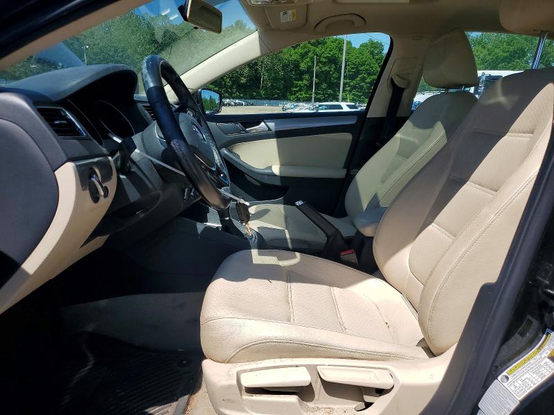 55933846 :رقم المزاد ، 3VWD17AJXFM351404 vin ، 2015 Volkswagen Jetta مزاد بيع