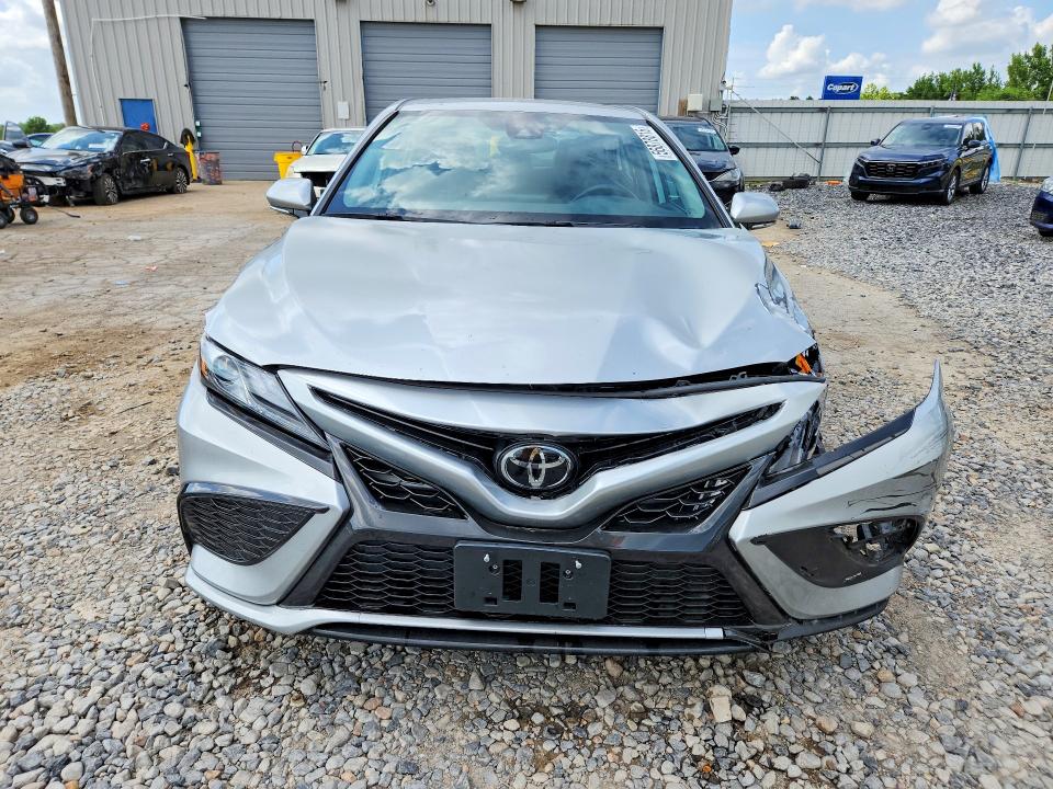 2023 Toyota Camry მანქანა იყიდება აუქციონზე, vin: 4T1K61AK8PU835954, აუქციონის ნომერი: 56878816