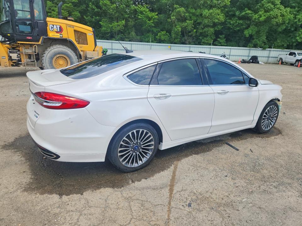 56161166 :رقم المزاد ، 3FA6P0D93JR151162 vin ، 2018 Ford Fusion مزاد بيع
