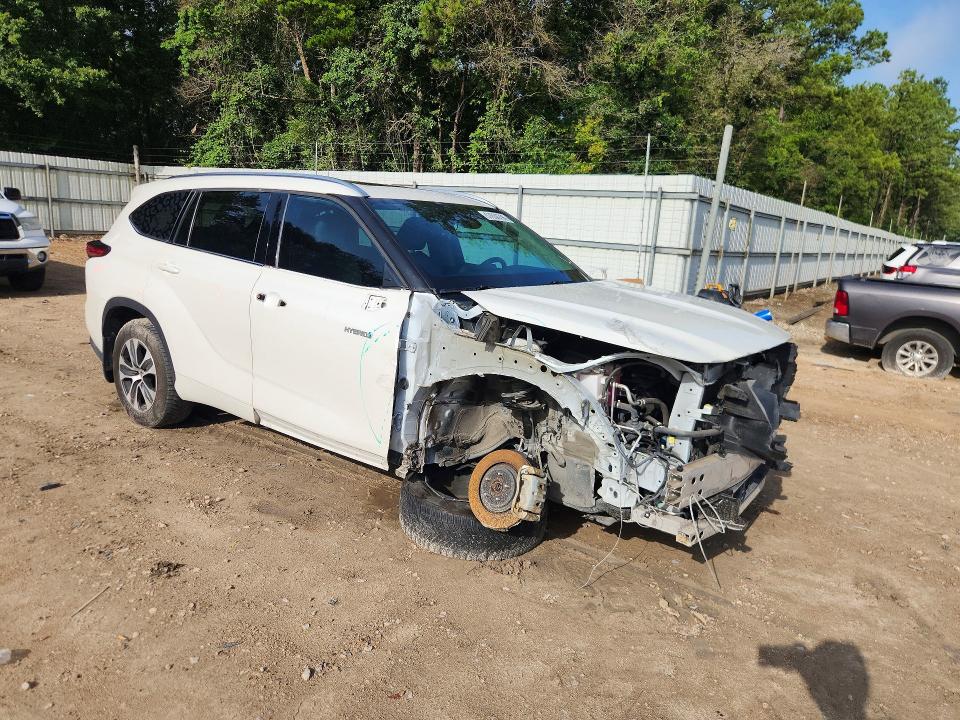 57850796 :رقم المزاد ، 5TDGARAH2MS006776 vin ، 2021 Toyota Highlander مزاد بيع