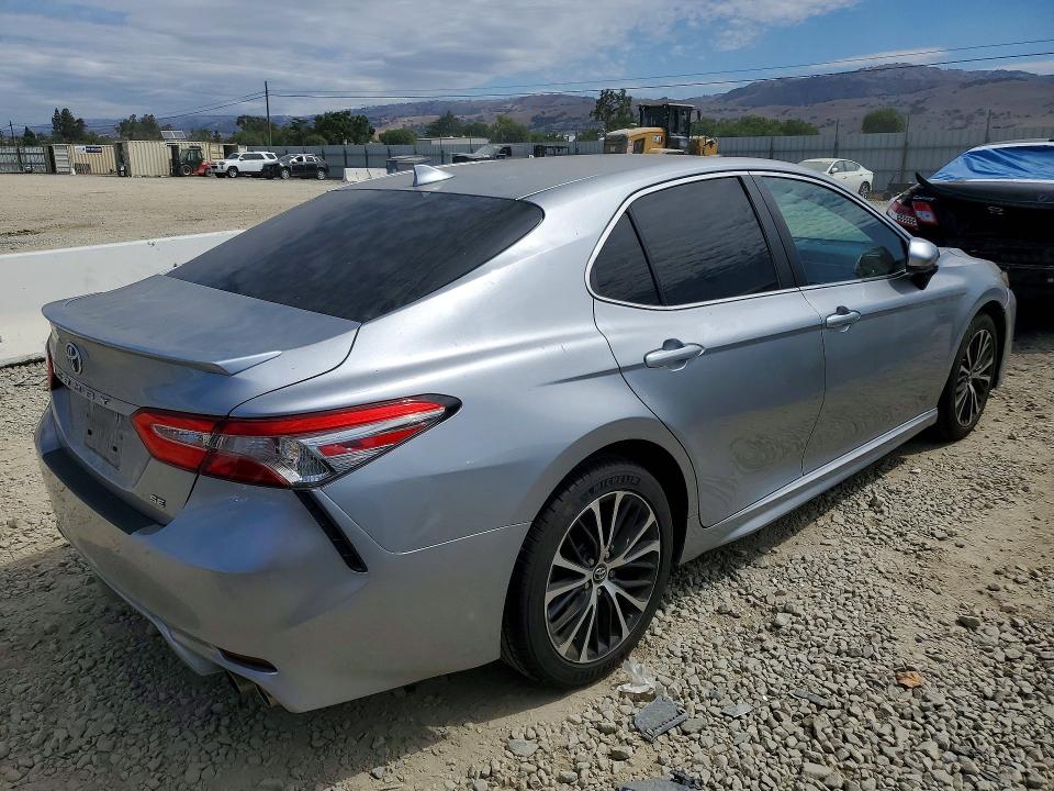 58844166 :رقم المزاد ، 4T1B11HK5KU844639 vin ، 2019 Toyota Camry مزاد بيع