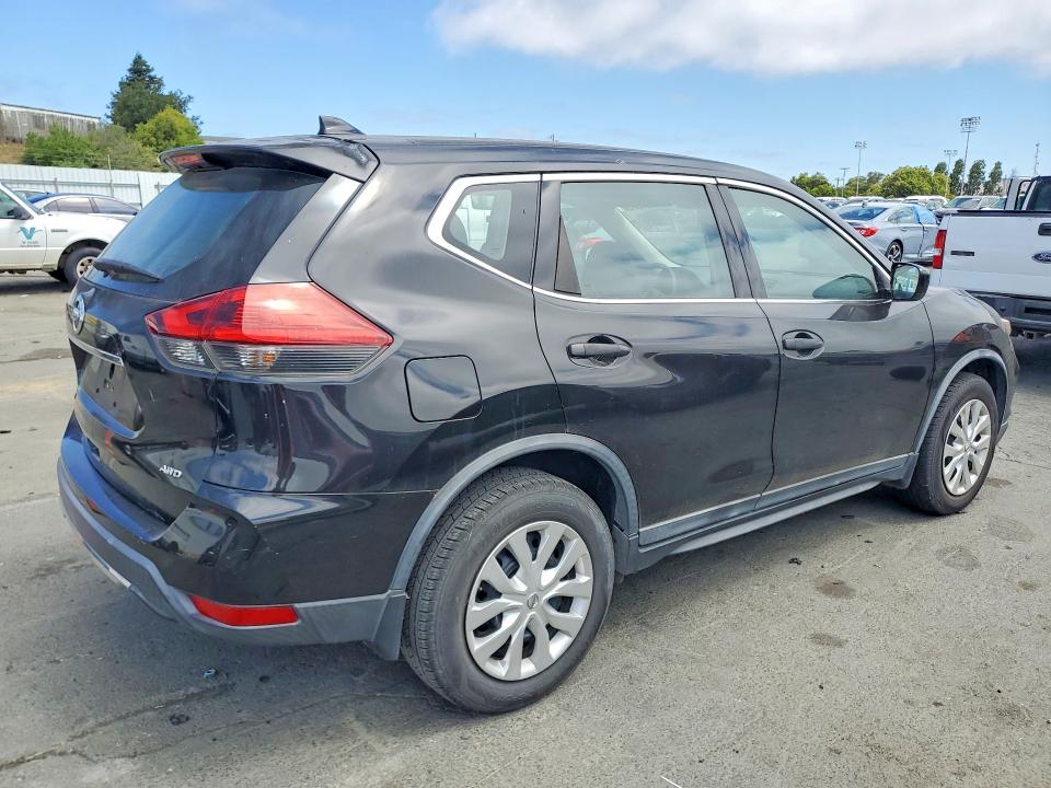 2018 Nissan Rogue მანქანა იყიდება აუქციონზე, vin: KNMAT2MV4JP552249, აუქციონის ნომერი: 60117236