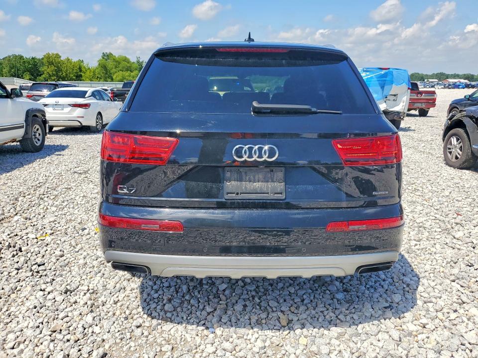 Продаж на аукціоні авто 2018 Audi Q7, vin: WA1AHAF7XJD041957, номер лоту: 58550076
