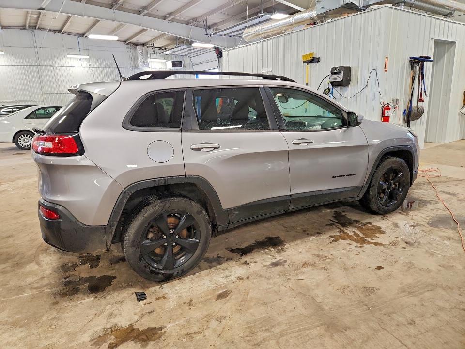 57779666 :رقم المزاد ، 1C4PJMCX4JD576082 vin ، 2018 Jeep Cherokee مزاد بيع