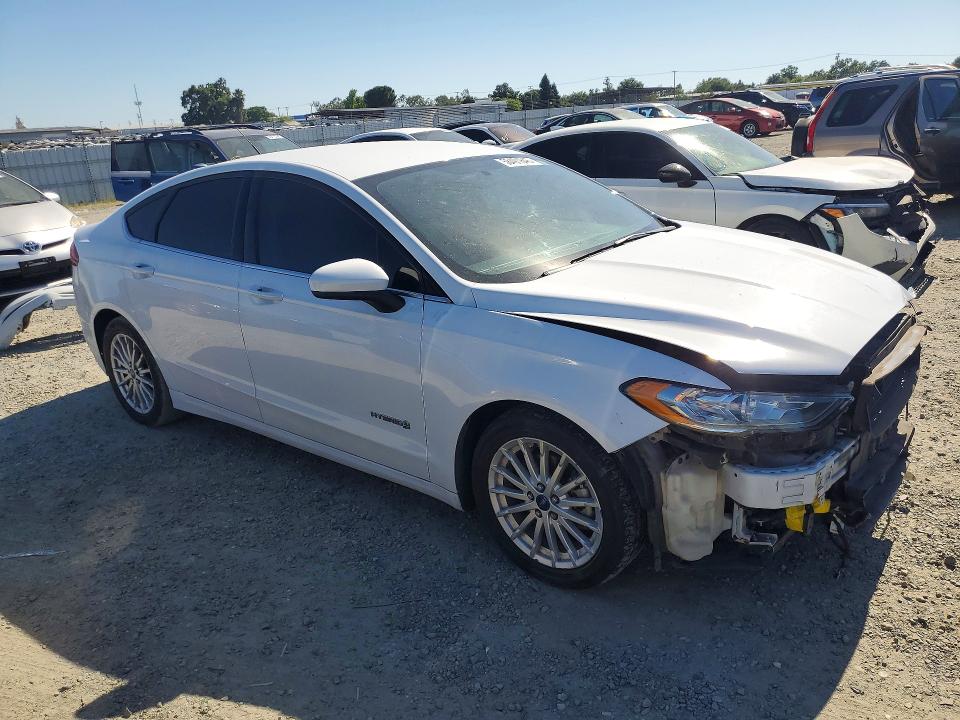 58491846 :رقم المزاد ، 3FA6P0LU8JR232650 vin ، 2018 Ford Fusion مزاد بيع