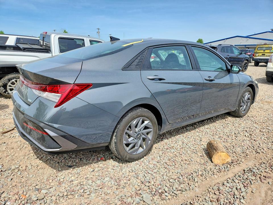 Продаж на аукціоні авто 2024 Hyundai Elantra, vin: KMHLM4DJ3RU111171, номер лоту: 55401476