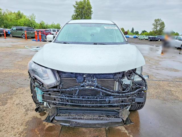 56634356 :رقم المزاد ، KNMAT2MV3HP588377 vin ، 2017 Nissan Rogue مزاد بيع