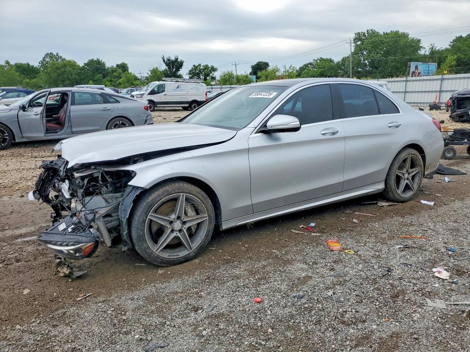 58647226 :رقم المزاد ، 55SWF4KB8FU005616 vin ، 2015 Mercedes-benz C مزاد بيع
