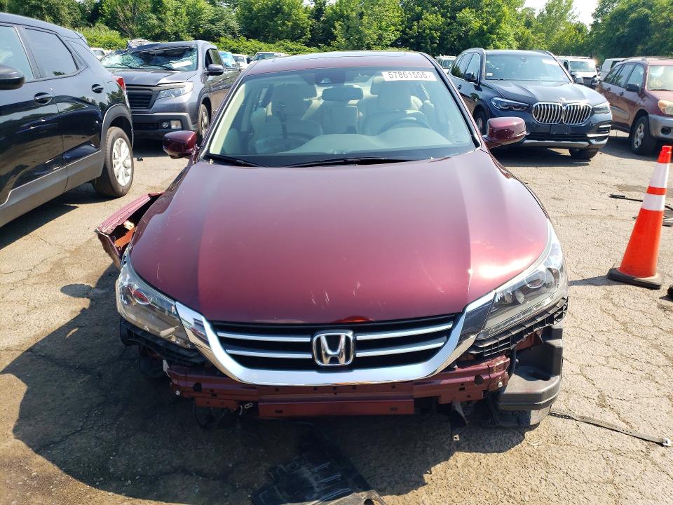 57861556 :رقم المزاد ، 1HGCR3F8XFA037482 vin ، 2015 Honda Accord مزاد بيع