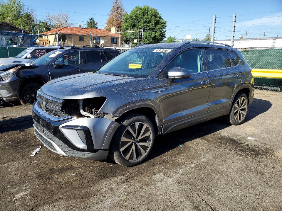 56312066 :رقم المزاد ، 3VVWX7B24NM026670 vin ، 2022 Volkswagen Taos مزاد بيع